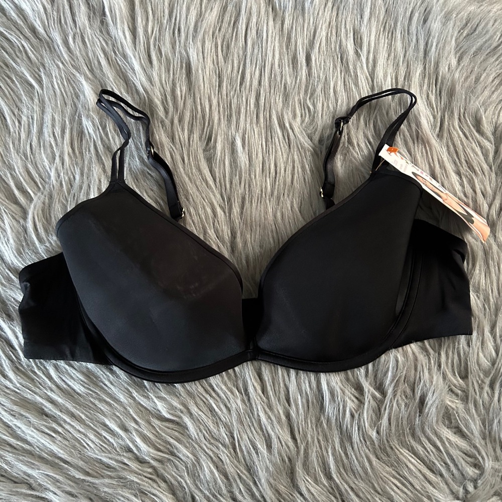 Joyspun Scoop Neckline Spacer Bra Womens Size 38B Black Underwire Back Closure